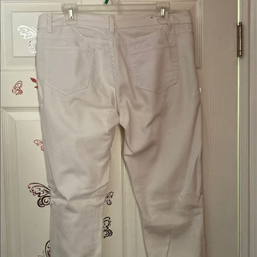 size 11/12 white jeans